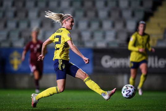 Olivia Schough of Sweden scores the 3-0 goal