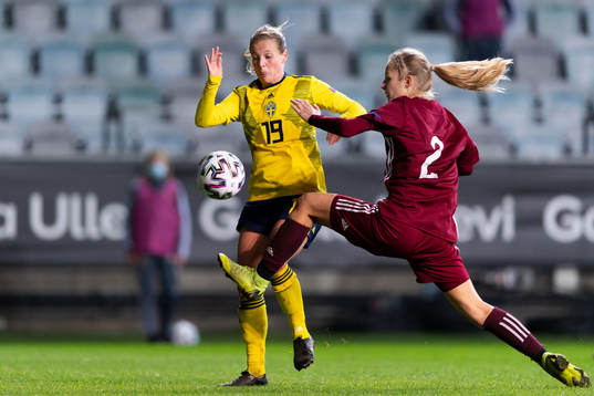 Anna Anvegård of Sweden and Anna Krumina of Latvia