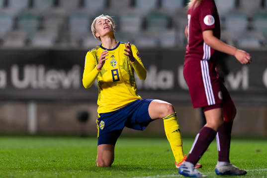  Lina Hurtig of Sweden looks dejected