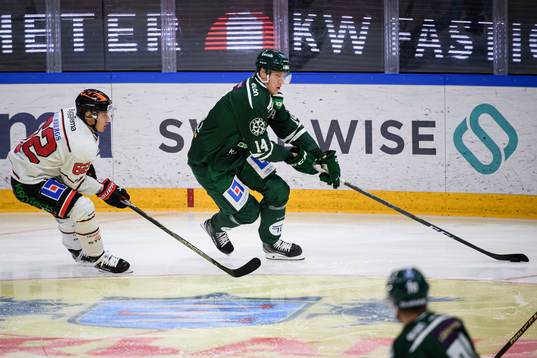 Örebros Robert Leino och Färjestads Victor Ejdsell