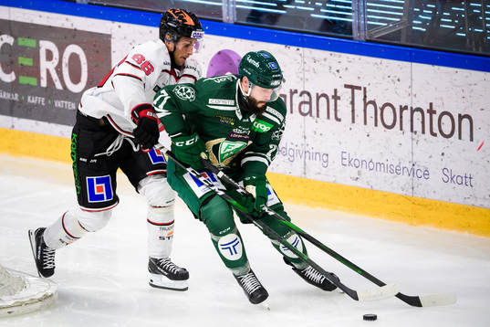 Örebros Mathias Bromé och Färjestads Jesse Virtanen
