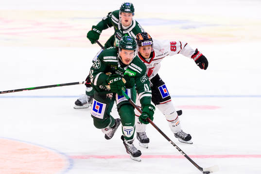 Färjestads Joakim Nygård och Örebros Joonas Rask
