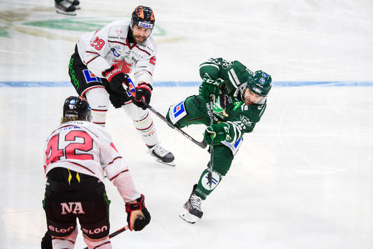 Örebros Ludvig Rensfeldt  och Färjestads Martin Johansson