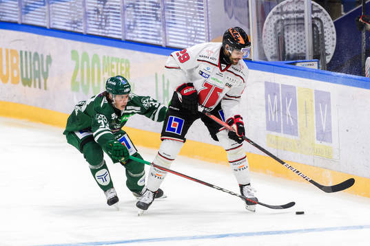 Färjestads Albert Johansson och Örebros Ludvig Rensfeldt