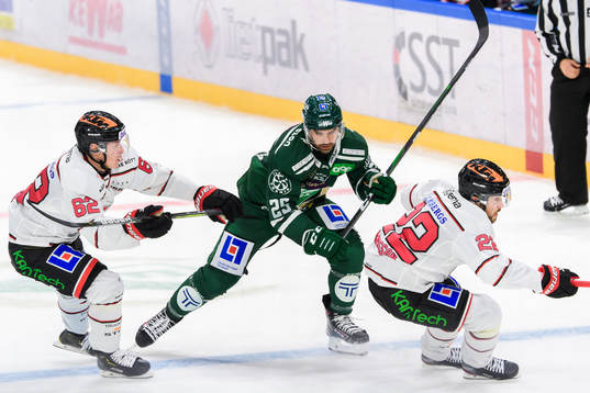 Örebros Robert Leino, Färjestads Martin Johansson och