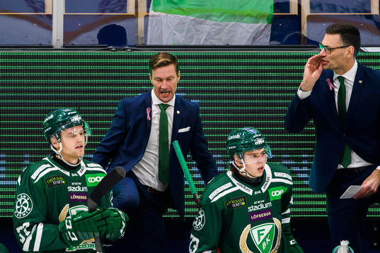 Färjestads Adam Ginning, huvudtränare Johan Pennerborn,
