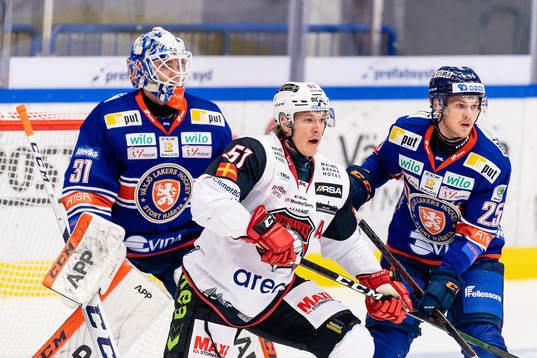 Malmö Redhawks Emil Sylvegård och Växjös Linus Nässén
