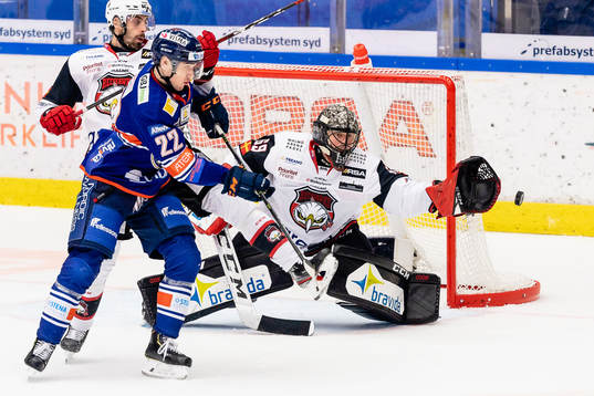 Växjös Jacob Forsbacka-Karlsson oroar framför Malmö