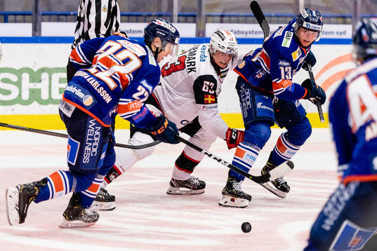 Malmö Redhawks Fredrik Händemark och Växjös Jack Drury