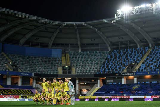 Players of Sweden pose for a team photo