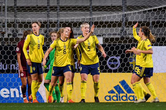 Magdalena Eriksson of Sweden celebrates the 4-0 goal with