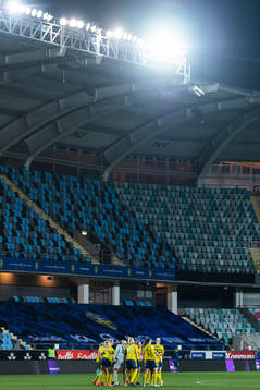 Players of Sweden gather
