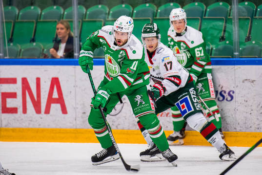 Rögles Mattias Sjögren och Frölundas Robin Alvarez