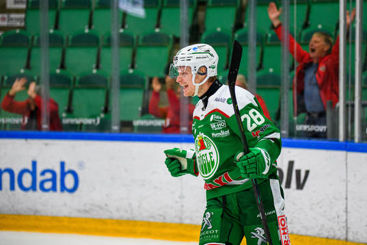 Rögles Anton Bengtsson jublar