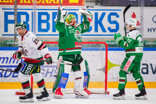 Rögles målvakt Christoffer Rifalk och Samuel Jonsson