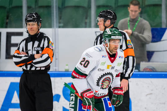 Frölundas Joel Lundqvist lämnar isen