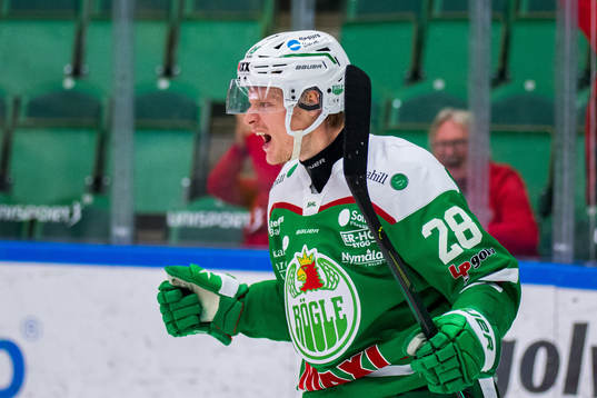 Rögles Anton Bengtsson jublar