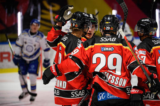Luleås Victor Berglund jublar