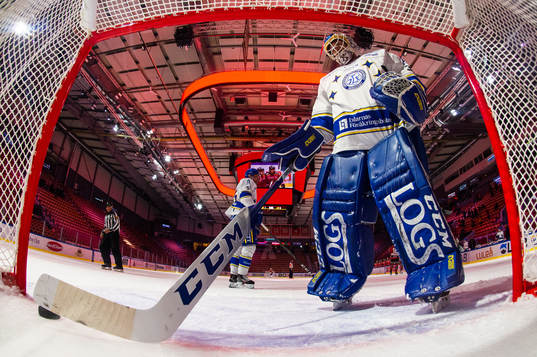 Leksands målvakt Axel Brage deppar