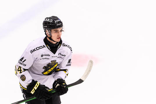 s Isak Salqvist jublar