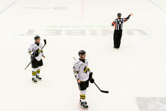 s Fredric Weigel och Anton Holm deppar