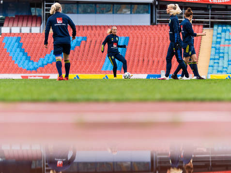 Kosovare Asllani