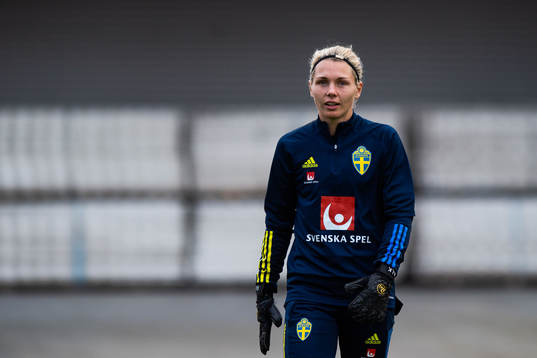 Goalkeeper Jennifer Falk
