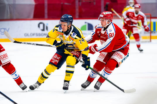 Södertäljes Rasmus Kahilainen och Timrås Jens Lööke