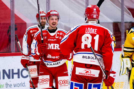 Timrås Jonathan Dahlén och Jens Lööke jublar