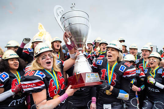 Carlstad Crusaders Linda Johansson och Nathalie Bengtsson