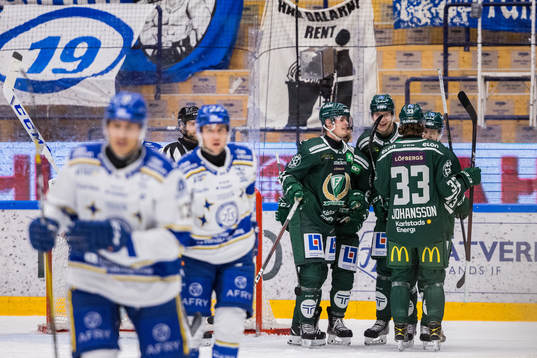 Färjestads spelare jublar