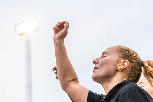 s Sophia Redenstrand jublar över avancemanget till