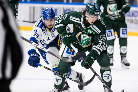 Leksands Peter Cehlarik och Färjestads Albert Johansson