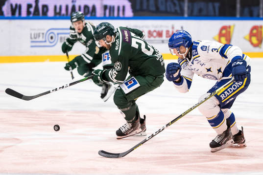 Färjestads Linus Arnesson och Leksands August Berg