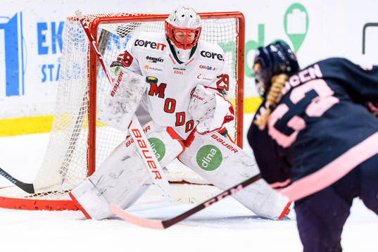 Modos målvakt Klara Peslarova