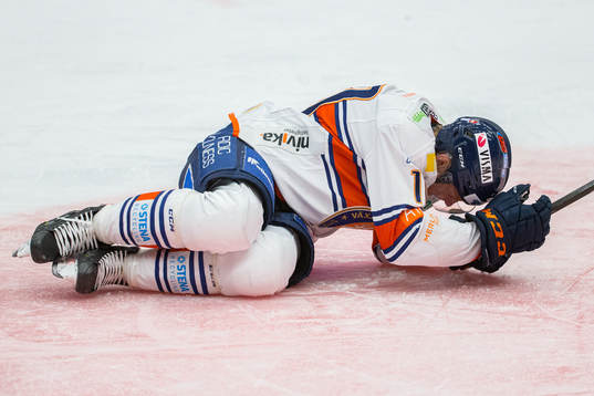 Växjös Richard Gynge har ont