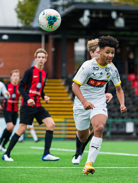 Häckens Momodou Lamin Sonko under fotbollsmatchen i U16