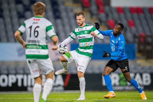 Västerås Jonas Hellgren och Halmstads Sadat Karim