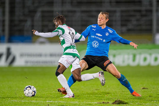 Västerås Moussa Traoré och Halmstads Joel Allansson