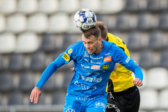 Mjällbys Max Watson och Häckens Alexander Söderlund