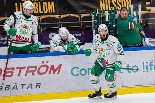 Rögles Eric Gelinas jublar