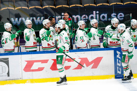 Rögles Eric Gelinas jublar