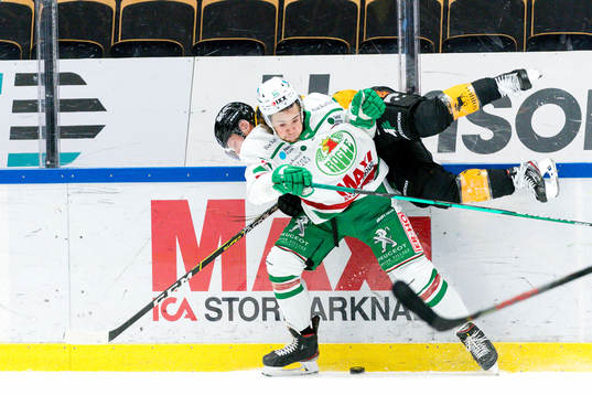 Rögles Lucas Ekeståhl Jonsson och Skellefteås Oscar
