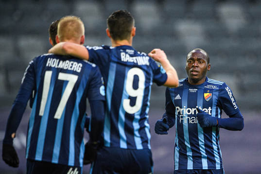Djurgårdens Edward Chilufya jublar