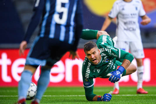 Sirius målvakt Lukas Jonsson