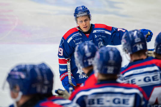 Oskarshamns Tyler Kelleher jublar