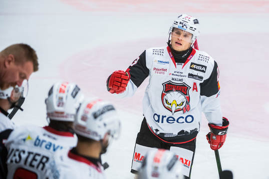 Malmö Redhawks Christoffer Forsberg jublar