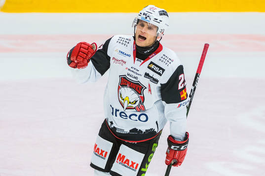 Malmö Redhawks Christoffer Forsberg jublar