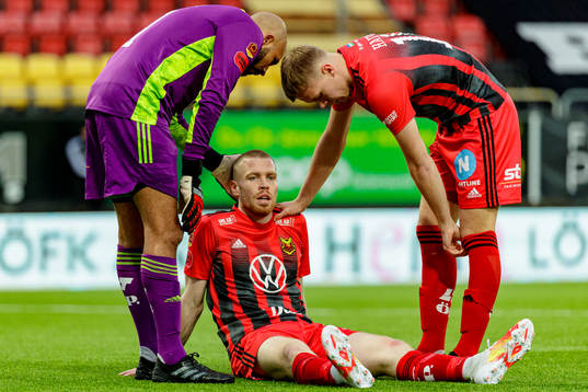 Östersunds Thomas Isherwood har ont