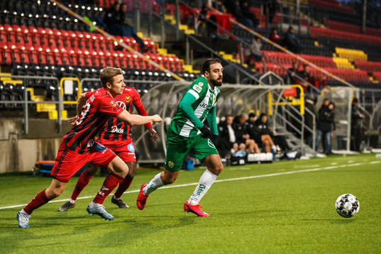 Östersunds Ludvig Fritzson och Hammarbys Abdul Khalili